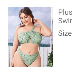 SHEIN Plus size floral, one shoulder bikini swimsuit size 1XL green
